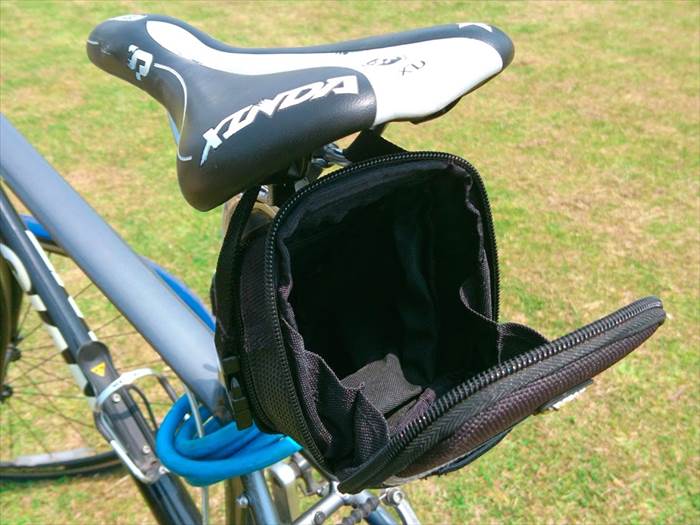 TOPEAK(トピーク)エアロ ウェッジ パック(Mサイズ)に何も入れていない状態