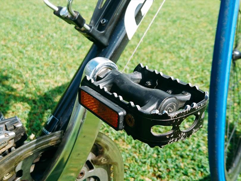 GIANTエスケープR3の純正ペダル